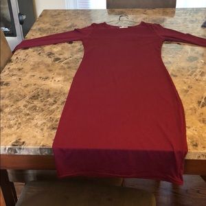 Fitted maroon colored cotton dress